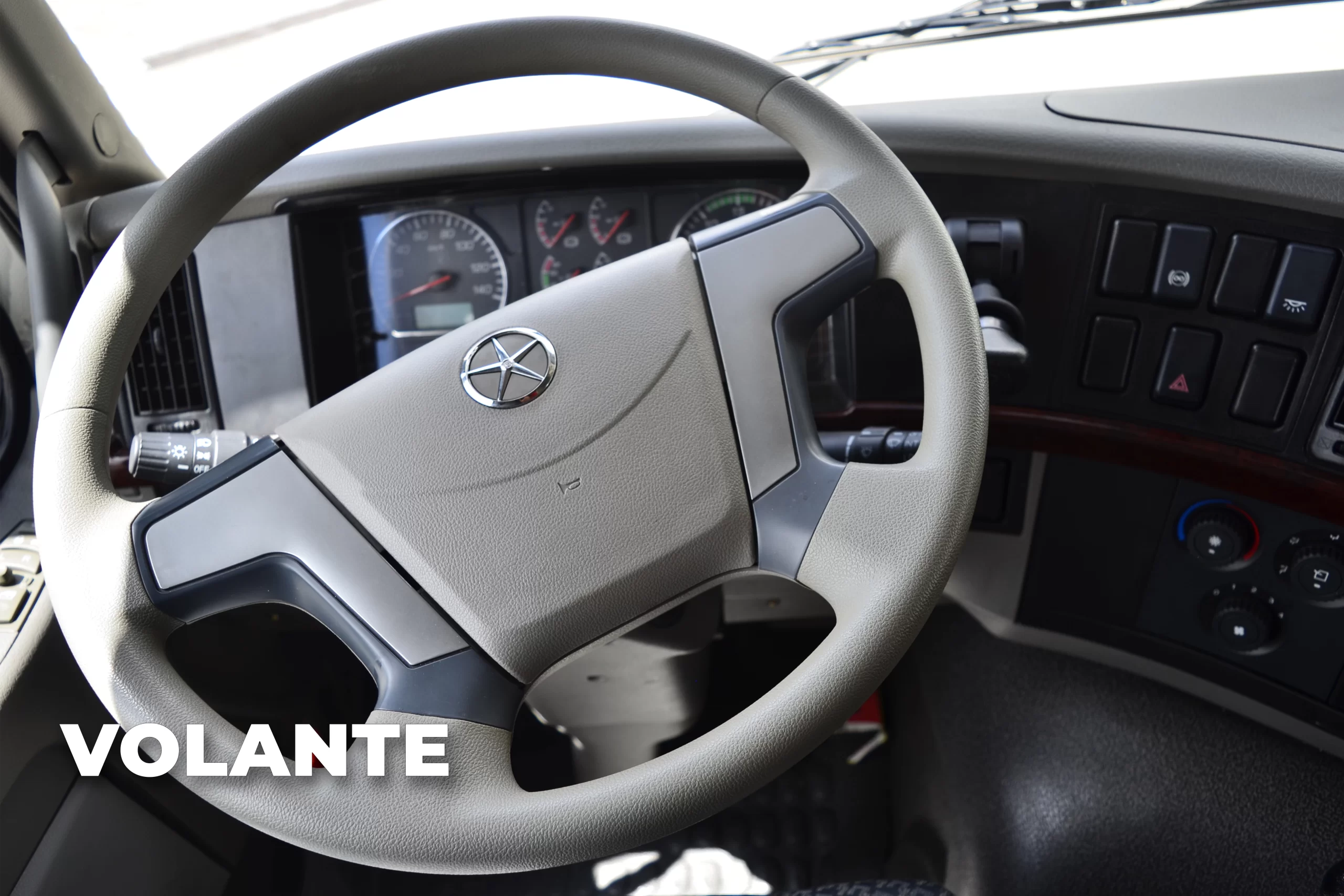 Camiones Dayun 1250, Camiones chinos Dayun 1250, Camiones chinos Dayun Ecuador 1250, Venta de camiones Dayun, Distribuidores Dayun Ecuador, Modelos Dayun 1250, Características técnicas Dayun, Precios camiones Dayun Ecuador, Comparativa camiones chinos Dayun, Dayun 1250 usados en Ecuador, Servicio técnico Dayun, Reseñas de camiones Dayun.